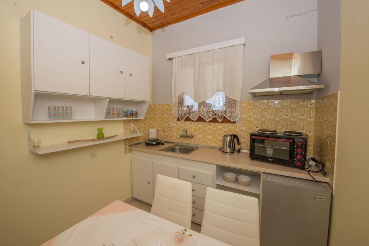Nicoles Houses Ариллас Экстерьер фото
