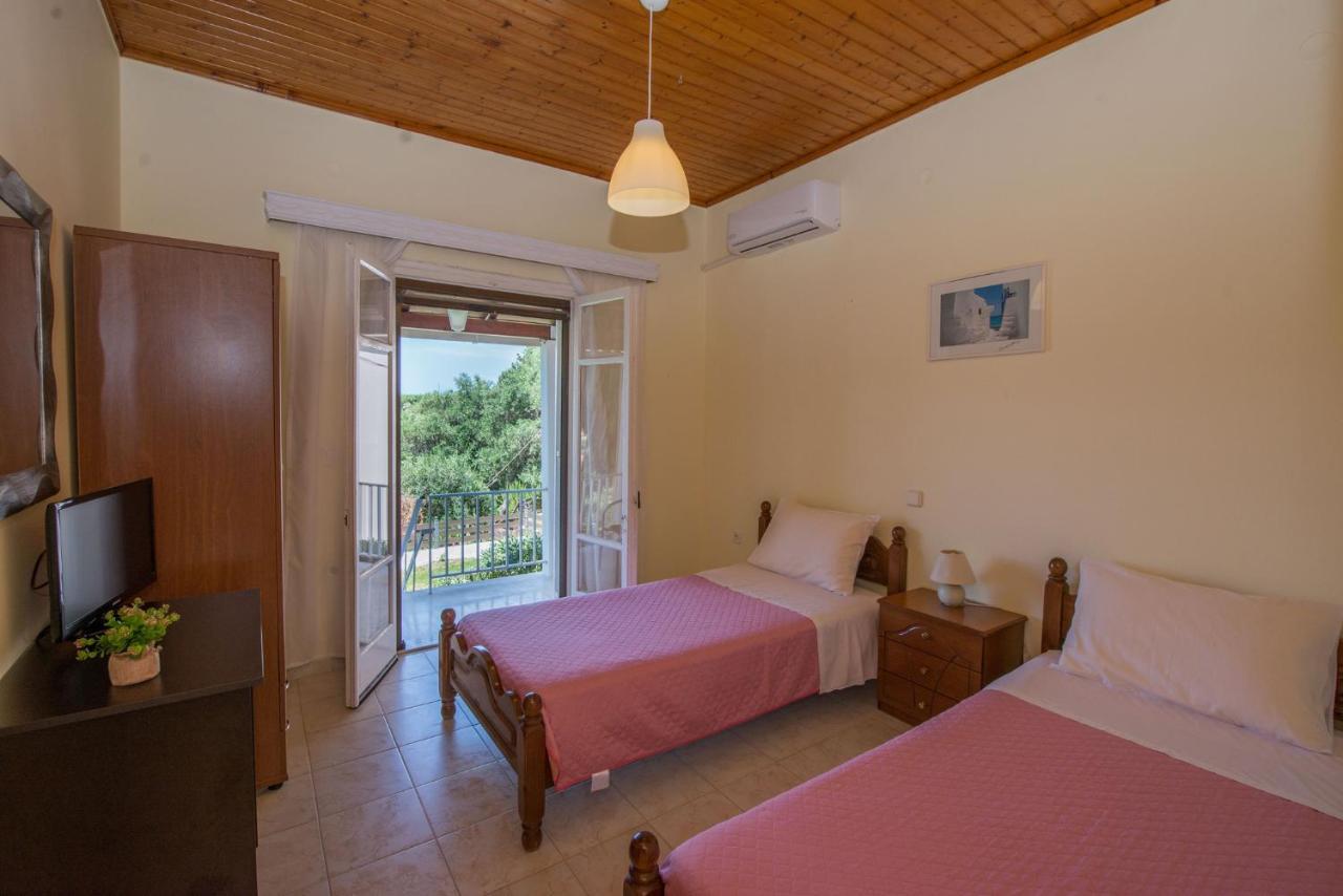 Nicoles Houses Ариллас Экстерьер фото